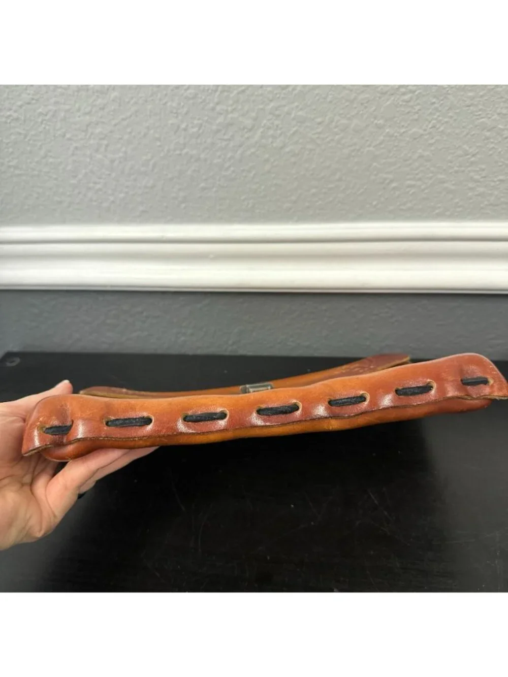 Vintage 1970s Tan Hand Tooled Leather Floral Rectangle Clutch Purse Boho Hippie - Picture 7 of 8